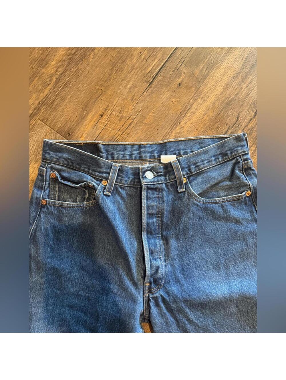 Vintage 90s Levi’s 501 Button Fly Denim Jeans 33x36 EUC - Picture 3 of 9